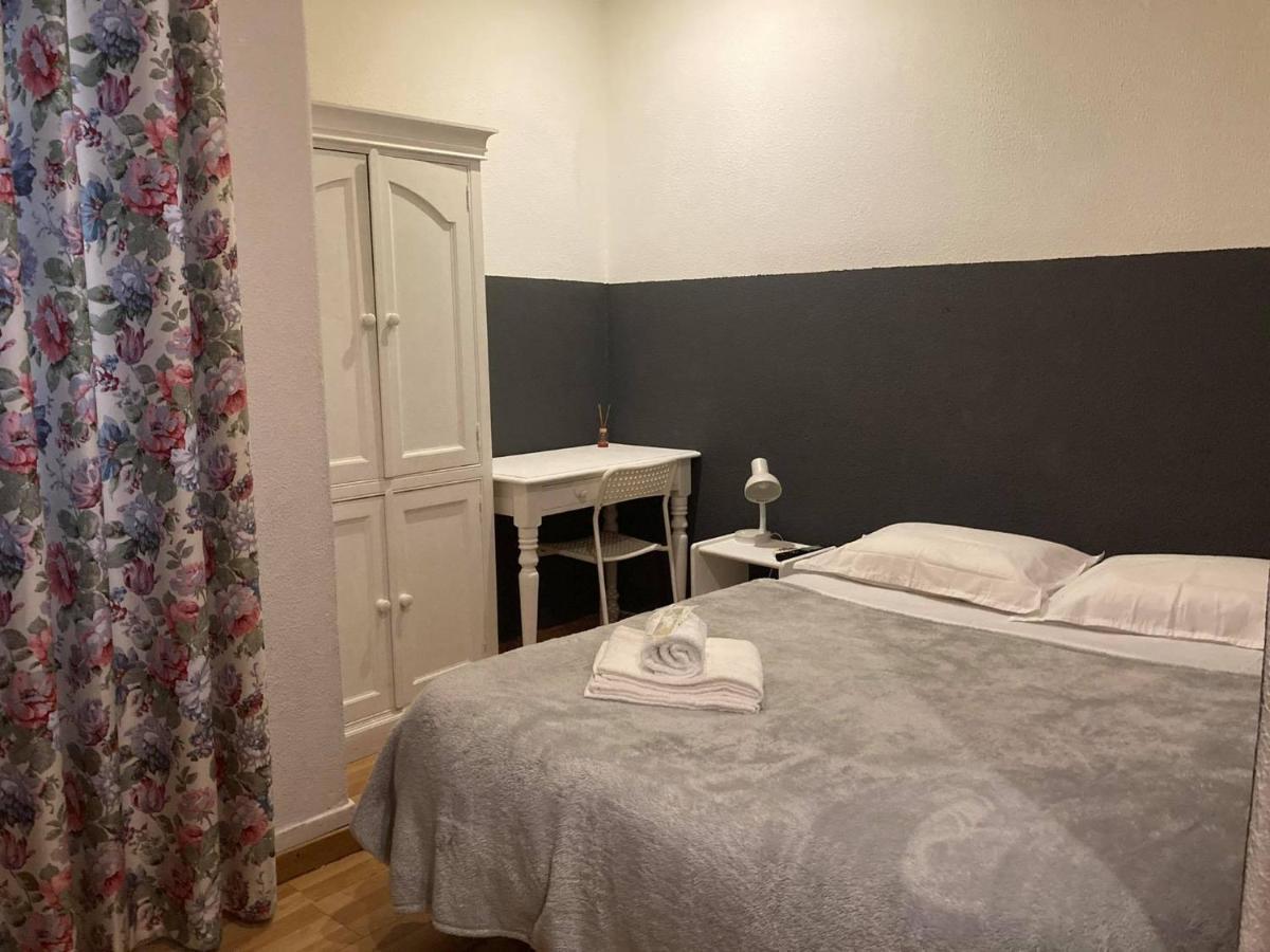 Peters Guesthouse Авейру Экстерьер фото
