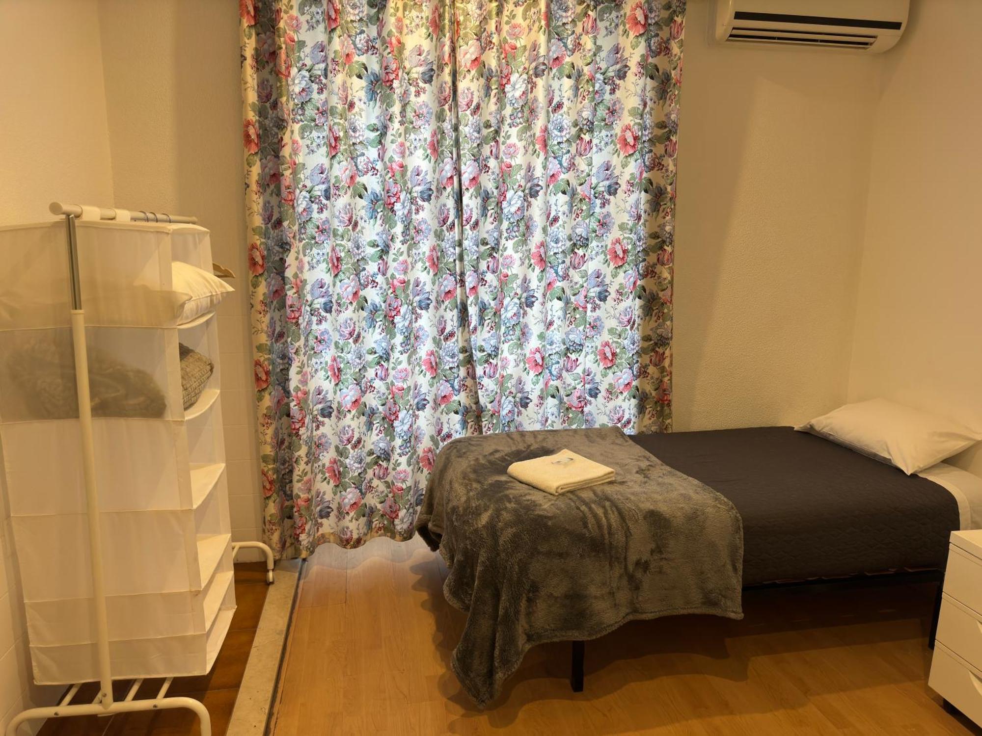 Peters Guesthouse Авейру Экстерьер фото