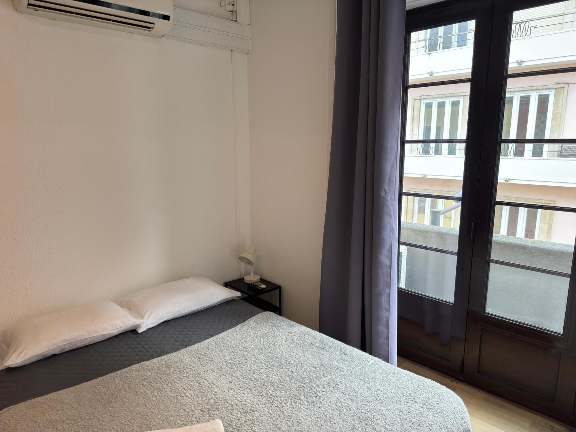 Peters Guesthouse Авейру Экстерьер фото
