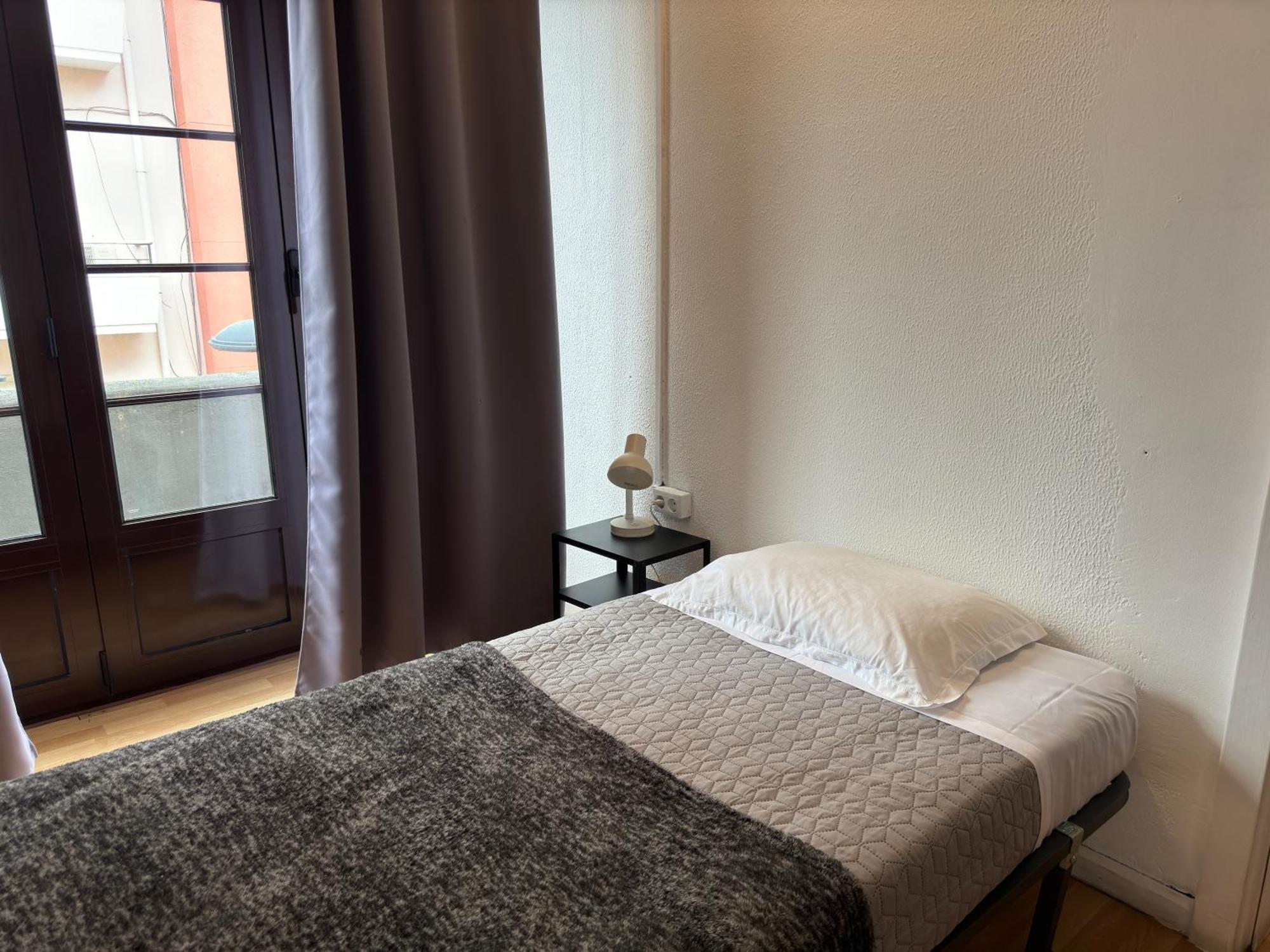 Peters Guesthouse Авейру Экстерьер фото
