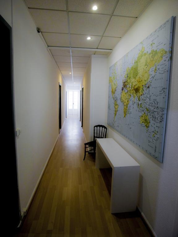 Peters Guesthouse Авейру Экстерьер фото