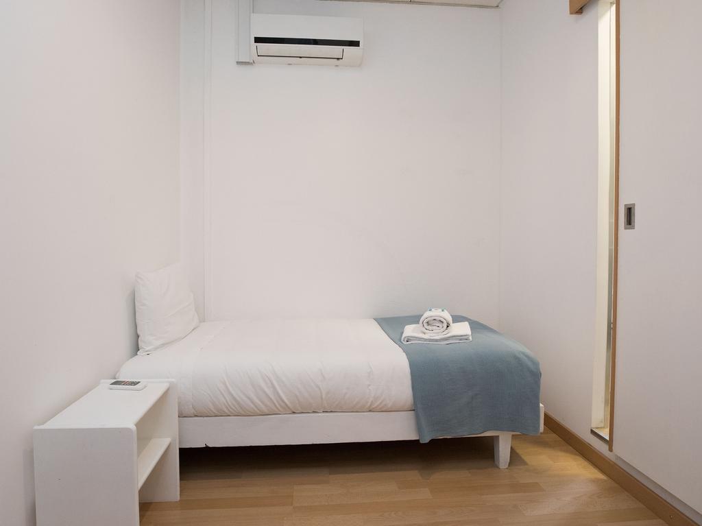 Peters Guesthouse Авейру Экстерьер фото