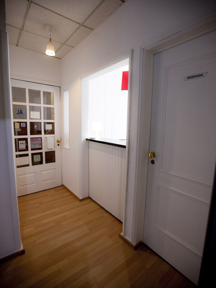 Peters Guesthouse Авейру Экстерьер фото